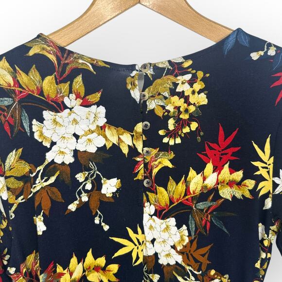 Jessica Simpson NWT Floral Maternity Top Size M long Sleeve Navy Blue Floral - Picture 5 of 9